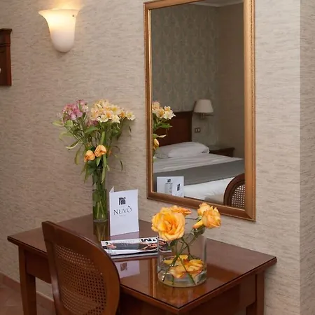فندق Nuvo 4*